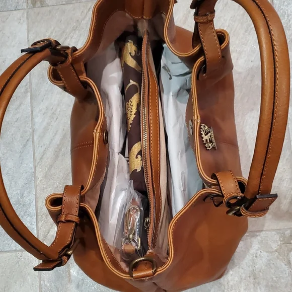 Pratesi Firenze,Elegant Brown Leather Shoulder Bag - Picture 8 of 17